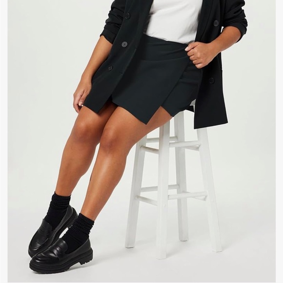 Black Mini skort - Picture 7 of 10